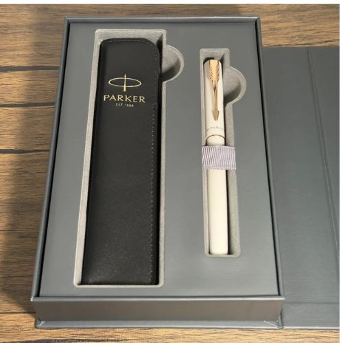 PARKER 派克 威雅XL鋼珠筆 真皮筆套禮盒