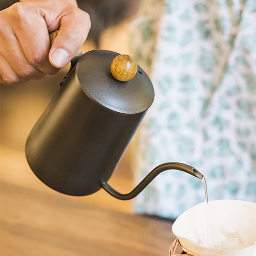 A-IDIO|黑金木手沖壺(600ml)