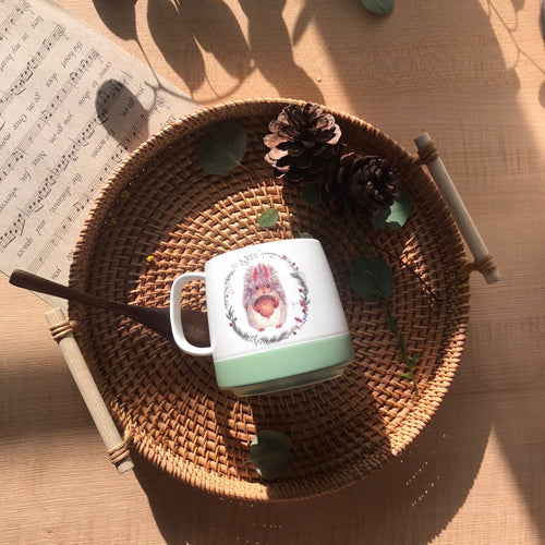 陶緣彩瓷 合作插畫藝術家-英格藍貓 The Brit Blue Kitten 森林微光磨砂杯系列 松鼠