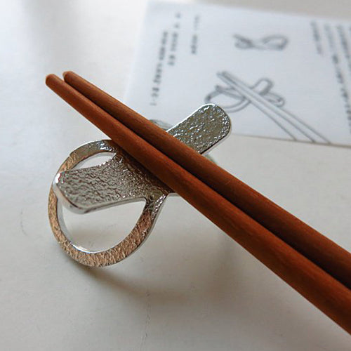 能作 純錫8字形筷架組 (五入)