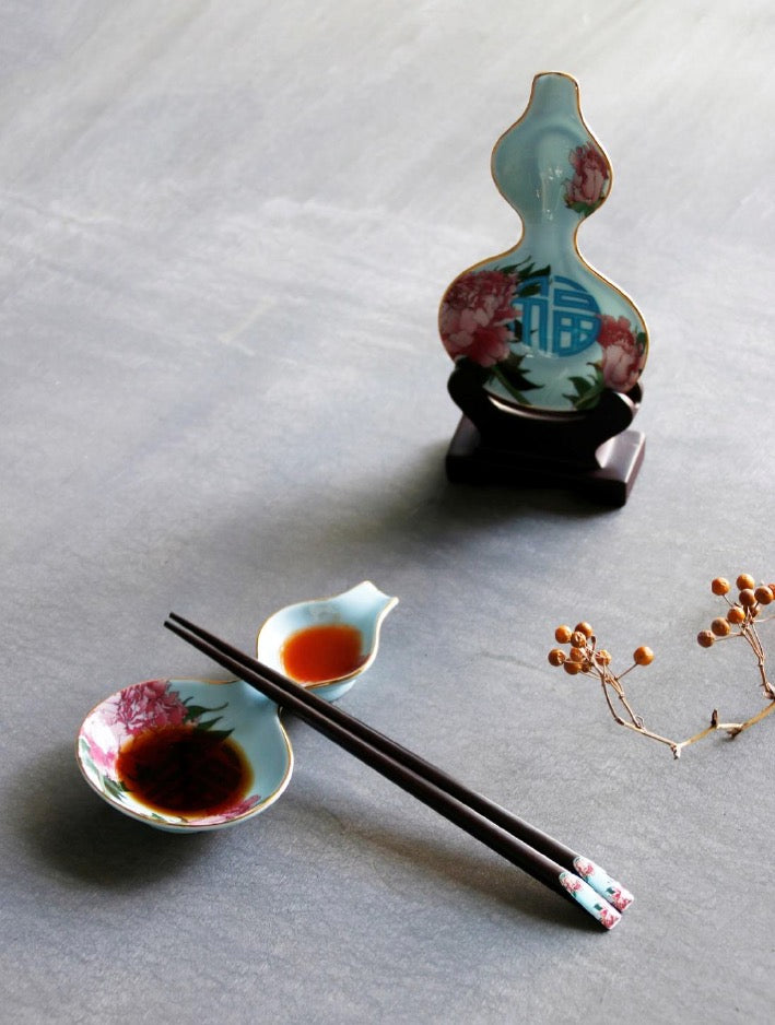 TALES 神話言 故宮神話系列 瓶安蘸福 青花龍醬碟筷架