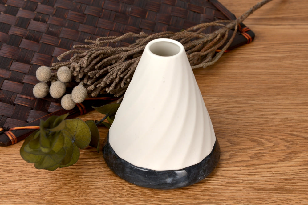 點睛設計 DOTdesign 大理石薰香燭台