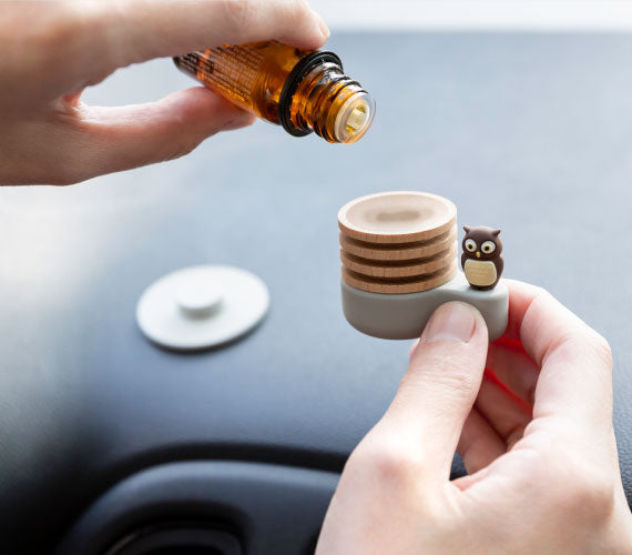 Bone 車用擴香台 Car diffuser｜陪你開車的香氛夥伴