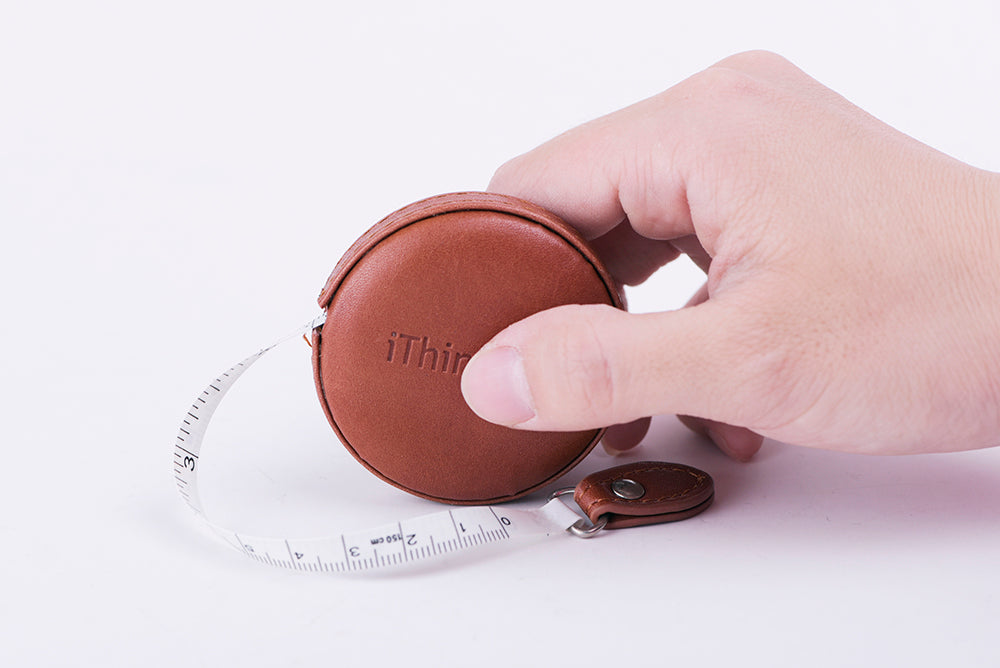 iThinking 【擺飾配件】皮捲尺原木展示座