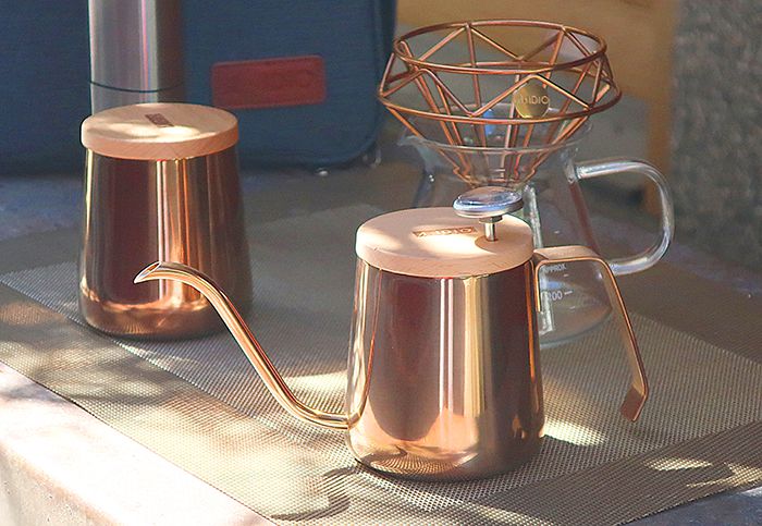 A-IDIO 人文時尚手沖細口壺350ml(含溫度計、木蓋)-香檳金