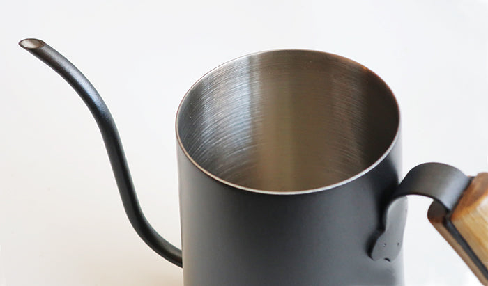 A-IDIO｜黑金木手沖壺(600ml)