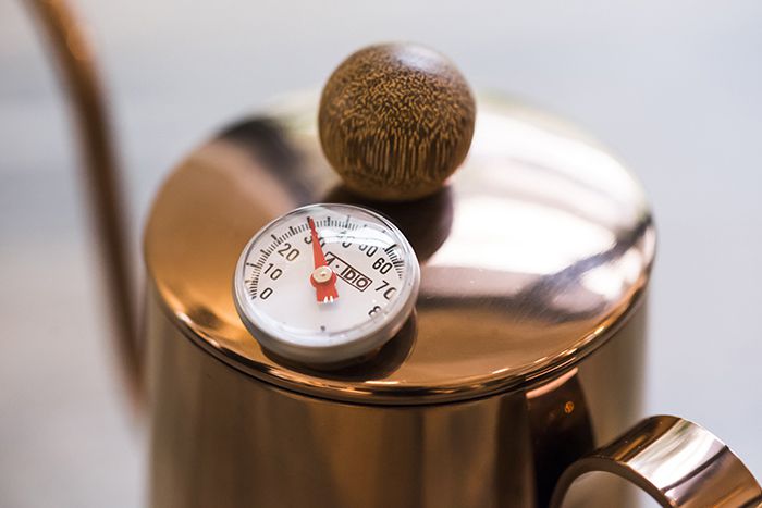 A-IDIO｜鈦金木手沖壺(600ml)