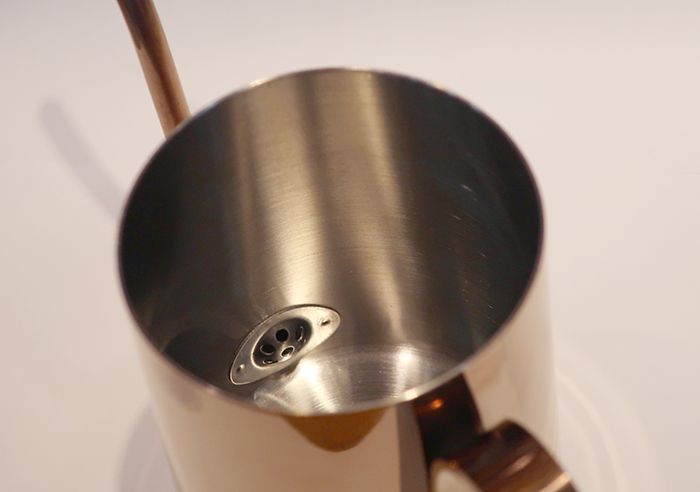 A-IDIO｜鈦金木手沖壺(600ml)