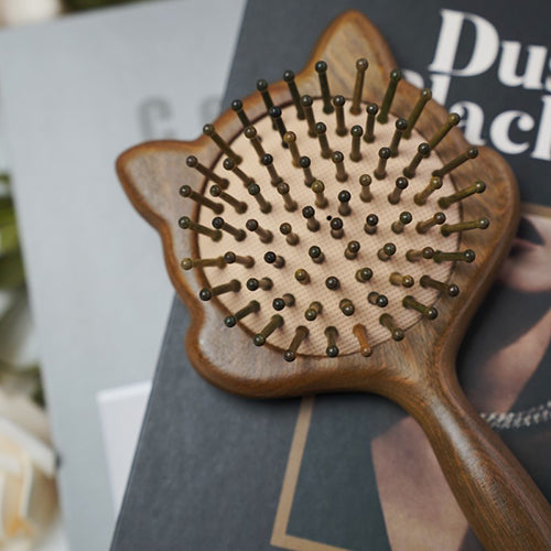 家居生活雜貨舖 小貓長柄檀木氣墊梳