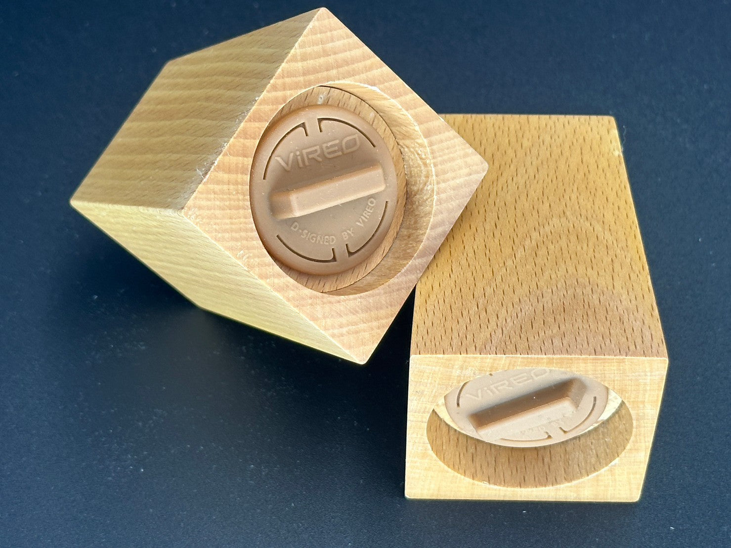 ViREO 鯨魚造型調味罐餐巾紙架組