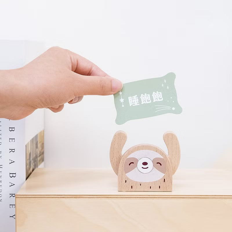 遊木時光 woodtime【HOLD運名片座-睏睏樹懶】名片收納 / 辦公小物