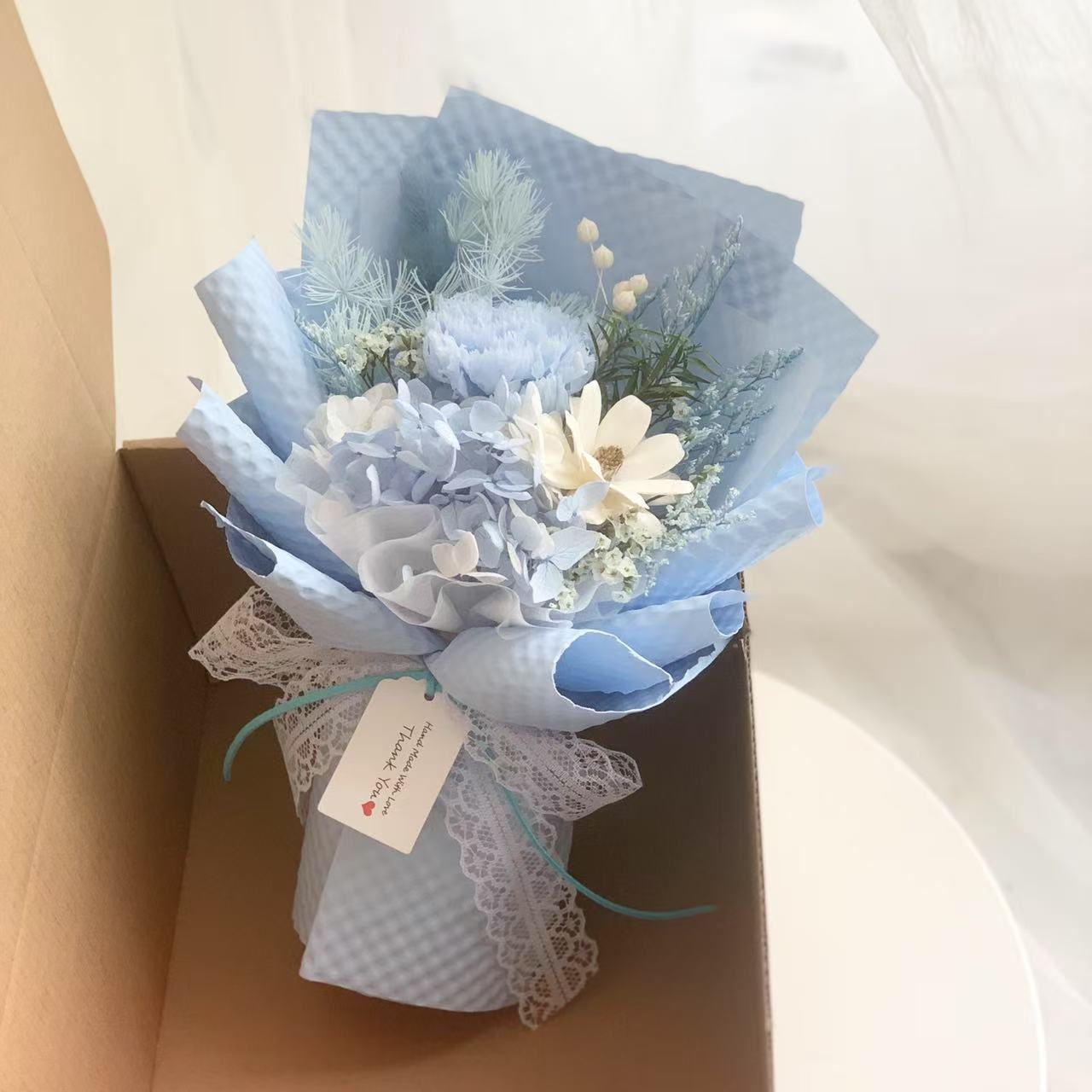 【破盤價】家居生活雜貨舖 康乃馨永生花束禮袋組