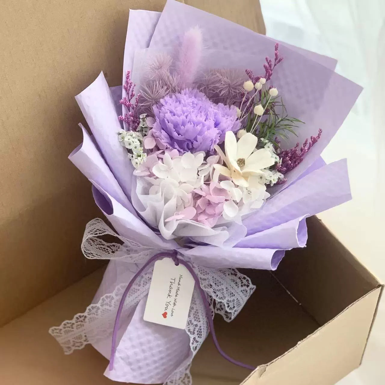 【破盤價】家居生活雜貨舖 康乃馨永生花束禮袋組