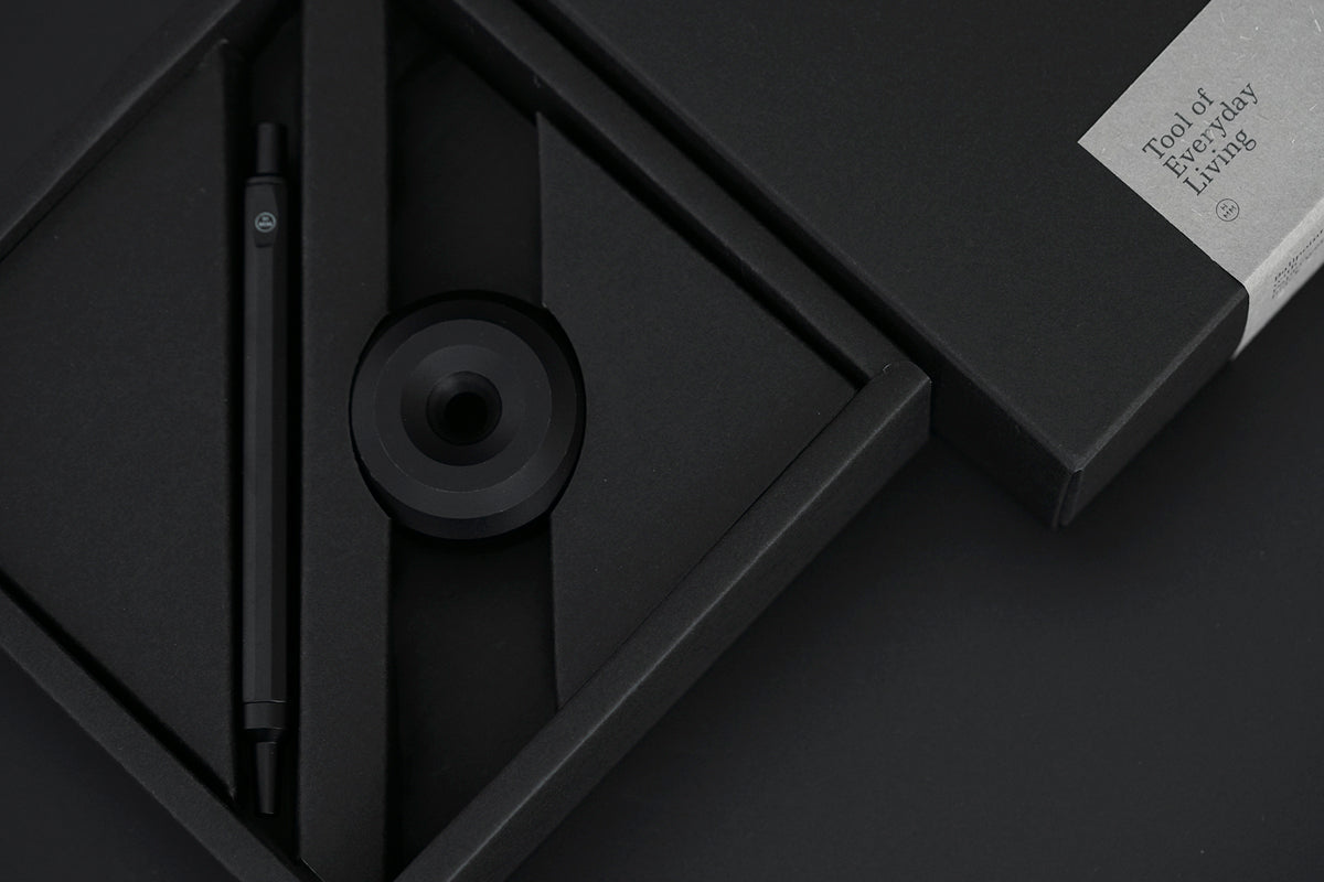 HMM 鋁質書寫禮盒（全金屬紙鎮＋原子筆）