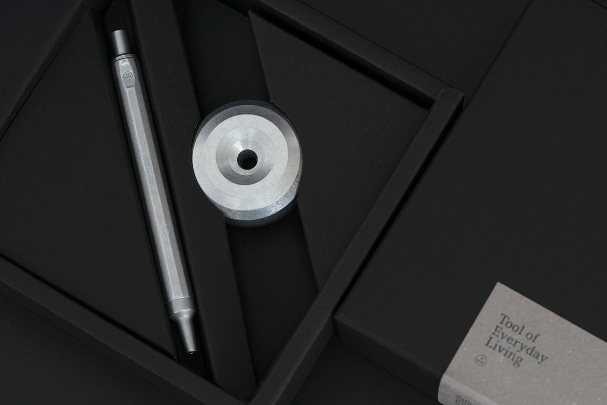 HMM 鋁質書寫禮盒（全金屬紙鎮＋原子筆）