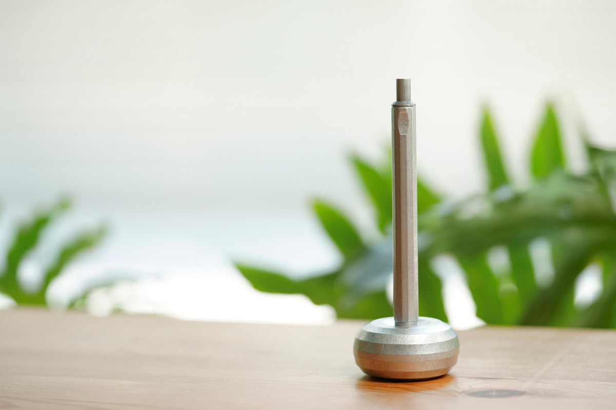 HMM 鋁質書寫禮盒（全金屬紙鎮＋原子筆）