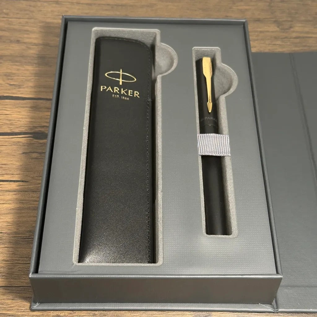 PARKER 派克 威雅XL鋼珠筆 真皮筆套禮盒