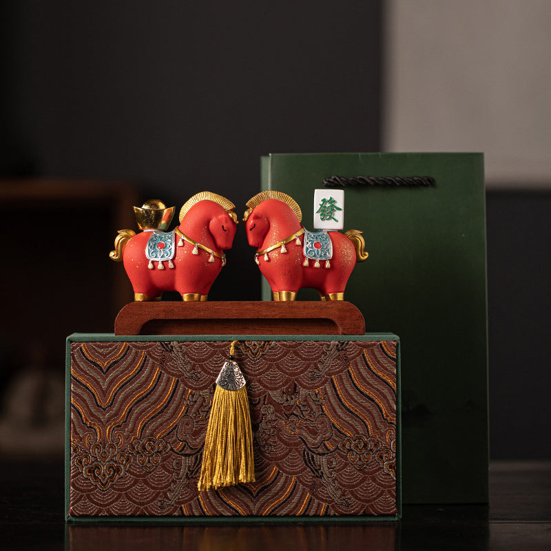 家居生活雜貨舖 馬到成功招財擺飾禮盒 (含底座)